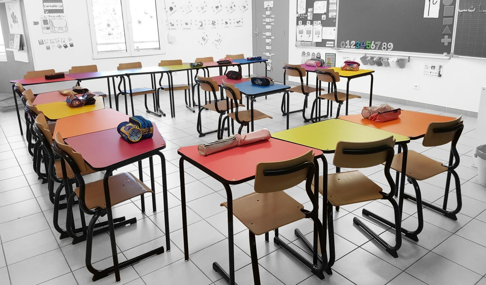 Une vision de l'école du futur avec du mobilier de classe flexible IA France