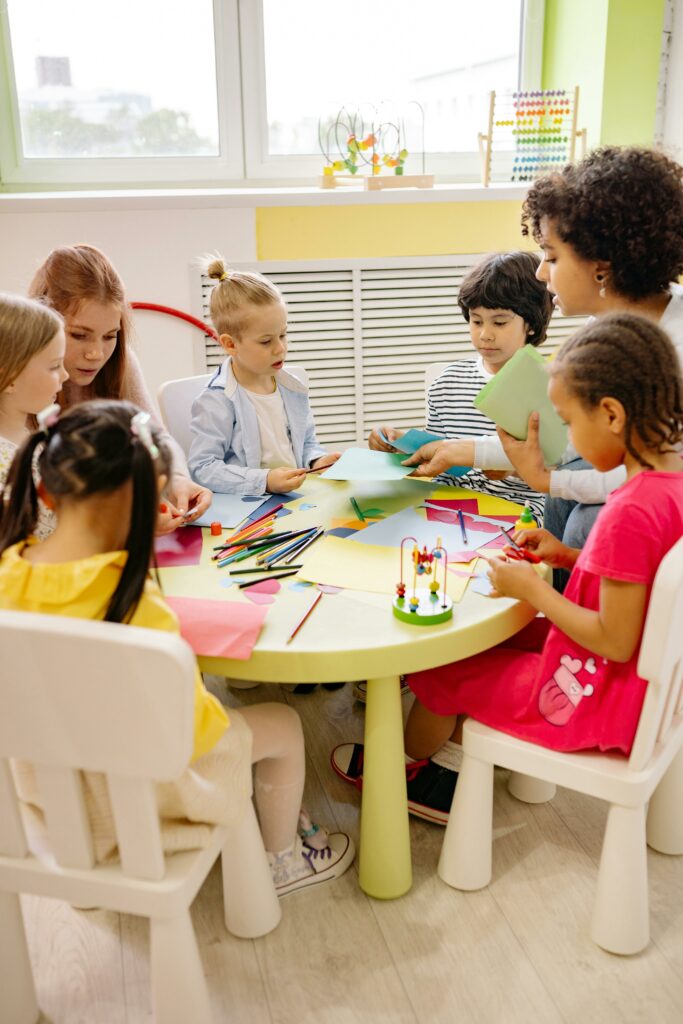 Mettre en place des situations d’enseignement en méthode Steiner avec du mobilier scolaire flexible IA France.