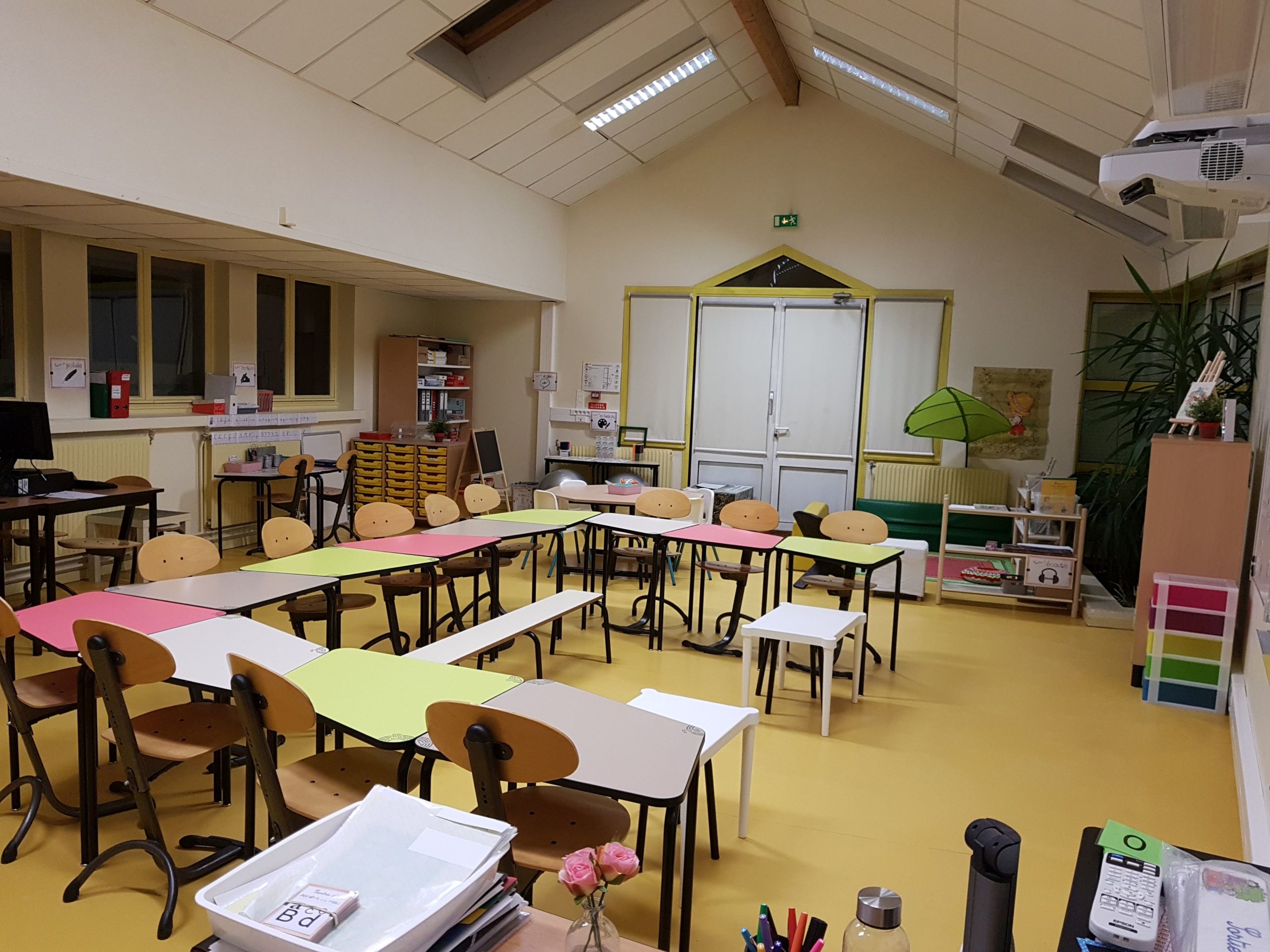 IA France a assuré l’agencement du mobilier pour classe primaire de l’Ecole Mezieu